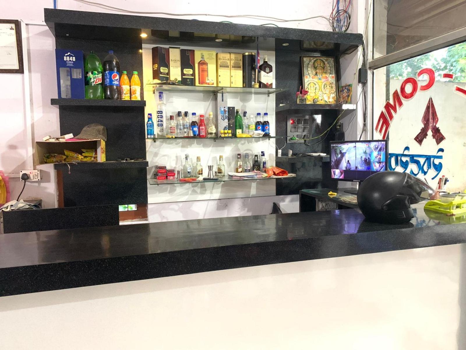 Subha Laxmi Hotel & Lodge Bahasi Экстерьер фото