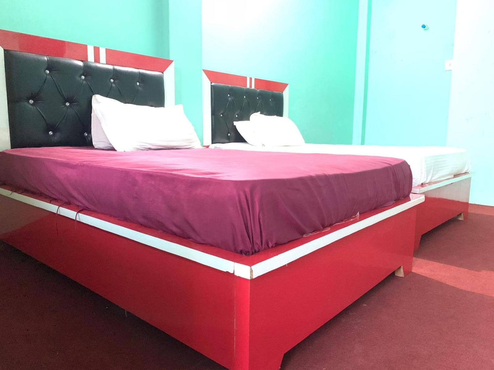 Subha Laxmi Hotel & Lodge Bahasi Экстерьер фото